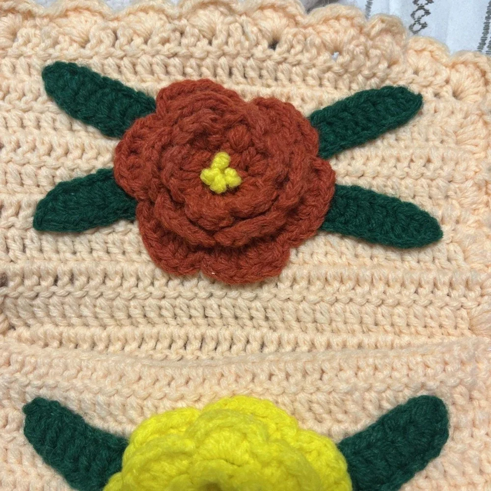 VTG Handmade Crochet Letter Card Mail Holder Peach With Flowers 3 Pocket - Picture 2 of 8